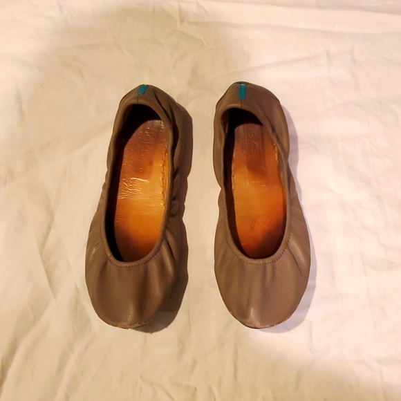 Tieks Ballet Flats in taupe - Picture 1 of 7